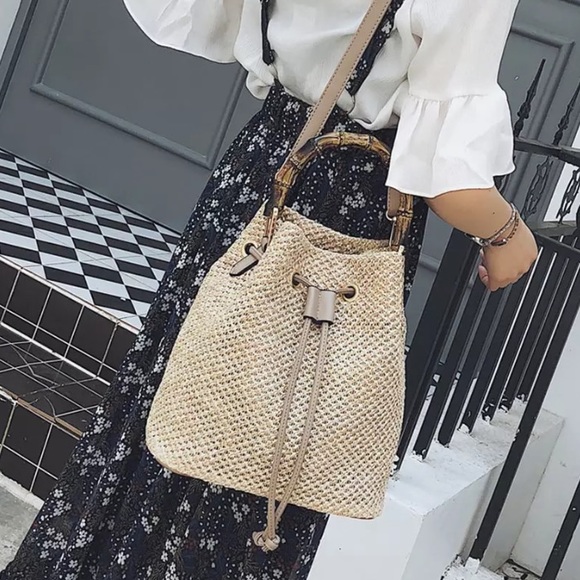 ππ TULUM Bamboo Handle Straw Bucket Bag - Picture 2 of 8